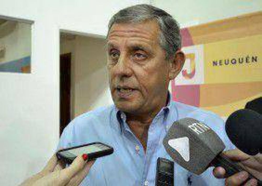 Quiroga arremeti� contra el acuerdo con YPF