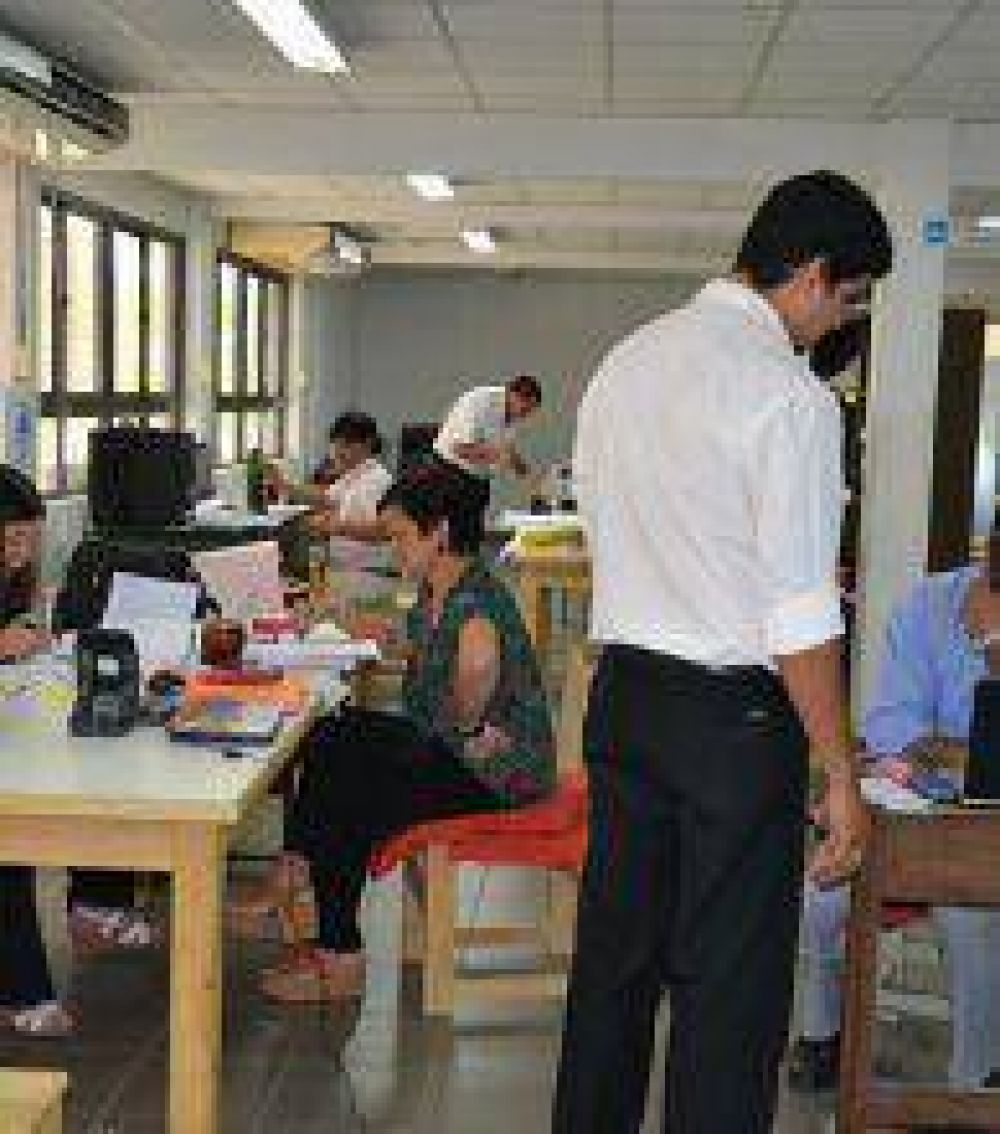 Docentes eligen miembros de Juntas de Clasificaci�n y la de Disciplina