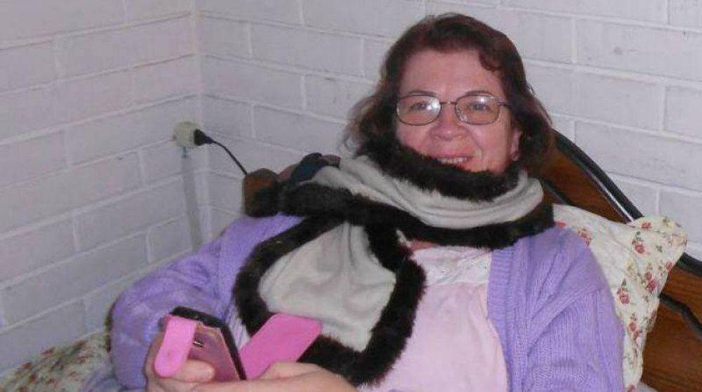 Muri� la mujer que asesin� a su hija y a dos j�venes al incendiar la vivienda