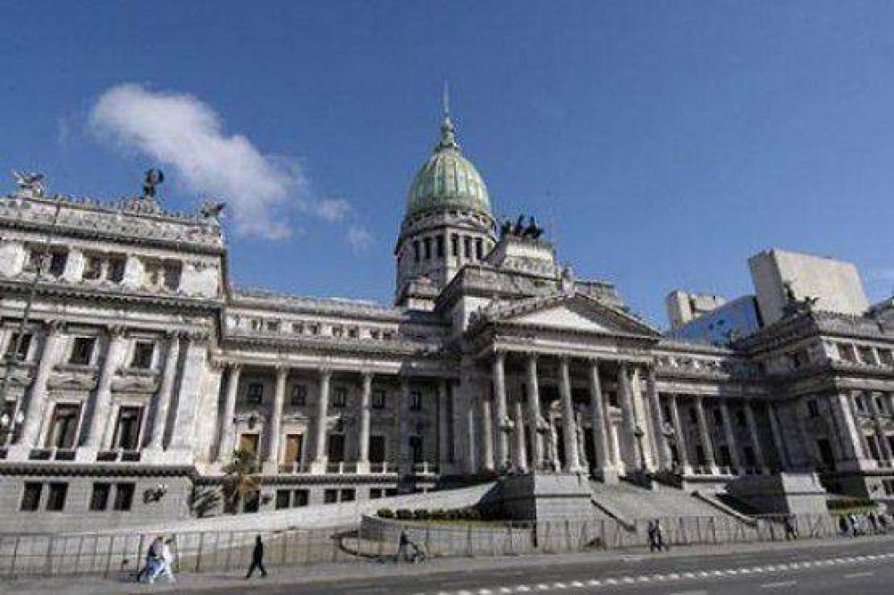 Ex-ypefianos de Santa Cruz marcharan ma�ana frente al Congreso de la Naci�n