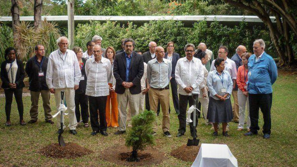 V�ctimas colombianas pidieron paz a las FARC y al gobierno: 