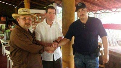Tiroteo entre autodefensas mexicanas mat� al hijo de su fundador y a otras 10 personas