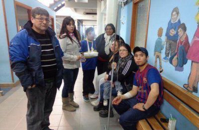 Apu�alaron por la espalda y el pecho a una joven