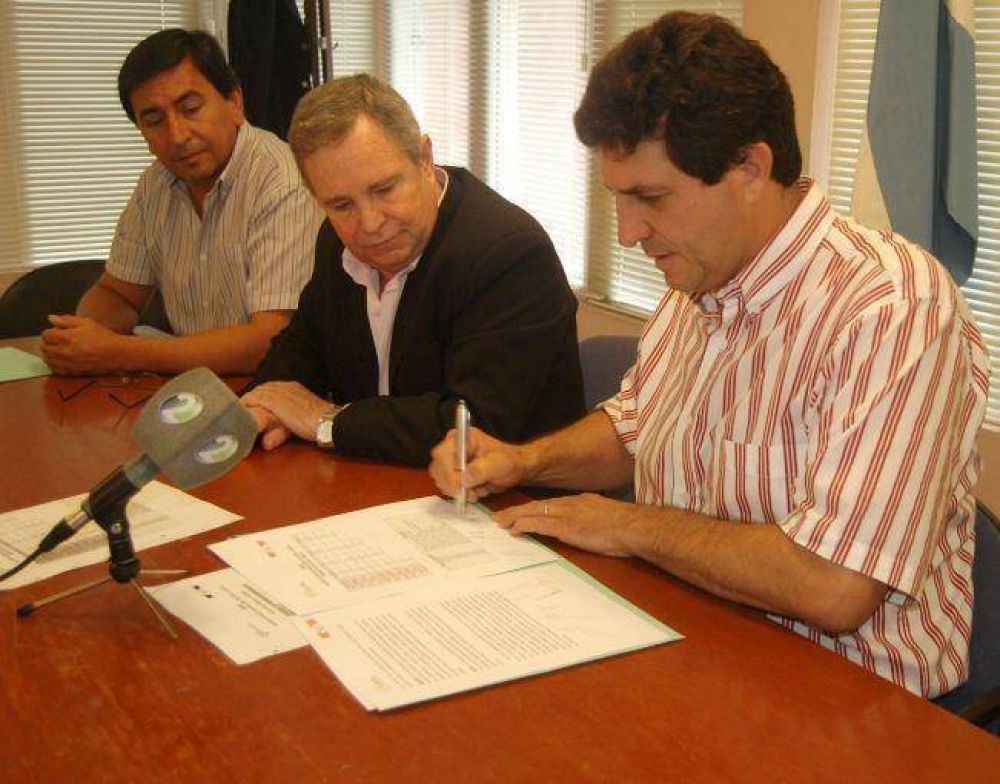 Se firm� la segunda etapa del acuerdo de precios navide�os 2014