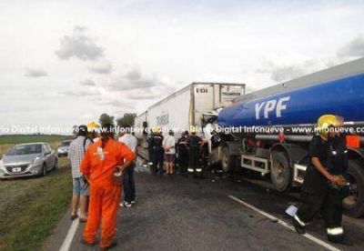 9 DE JULIO: TR�GICO ACCIDENTE EN RUTA N�5 FALLECI� UN CAMIONERO