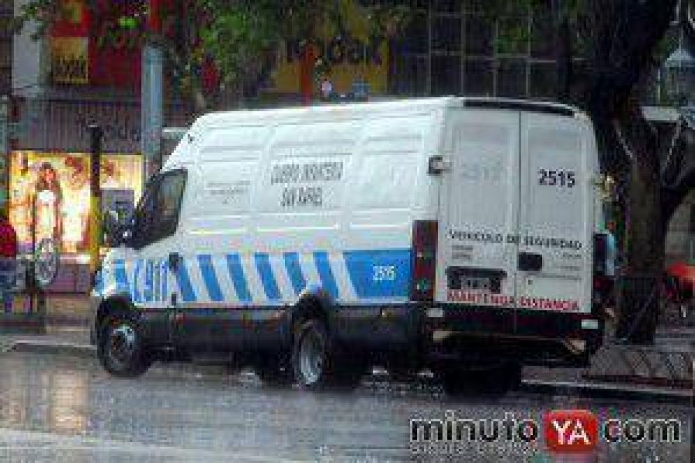 Un grupo comando, se alz� con un cuantioso bot�n en Guaymall�n