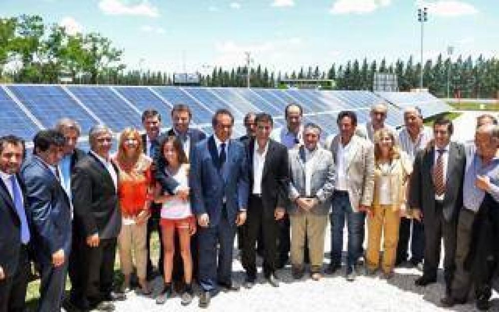 Brandsen: Scioli inaugur� el primer parque solar de la Provincia