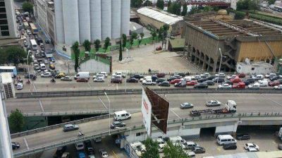 Tr�nsito: a las 13, una marcha llegar� al Puente Pueyrred�n