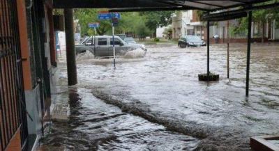 Con apenas 44 mil�metros de lluvia la ciudad volvi� a taparse de agua