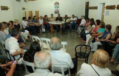 En medio de roces, adjudicatarios del barrio Smata, conformaron una comisi�n directiva