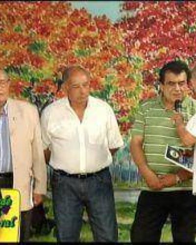 Gesto solidario de autores y editor de un libro formose�o