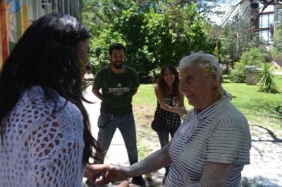 Se recibi� la alumna con mayor edad en la UNSL
