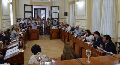 Aprobaron presupuesto y rechazan el empr�stito