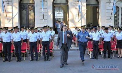 M�s de 80 polic�as egresaron de la Tecnicatura en Seguridad P�blica y Ciudadana