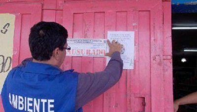 El Municipio capitalino clausur� un minimercado en el B� SantaTeresita