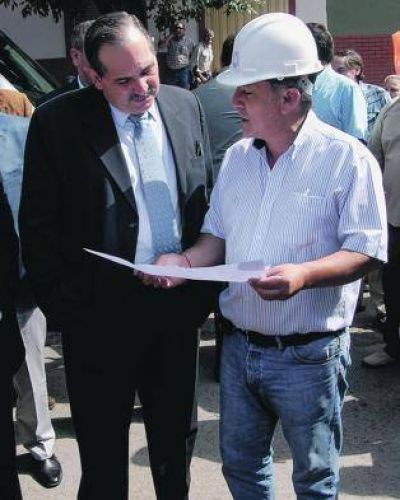 Alperovich pide otro a�o para pagar los juicios contra el Estado