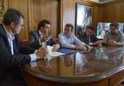 La TV P�blica don� un m�vil de exteriores al Canal Acequia
