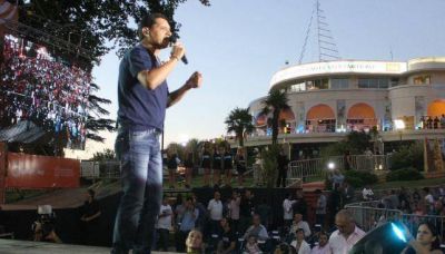 Con shows al aire libre, larg� el verano en Carlos Paz