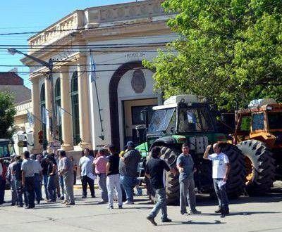Productores protestaron frente al Banco Naci�n