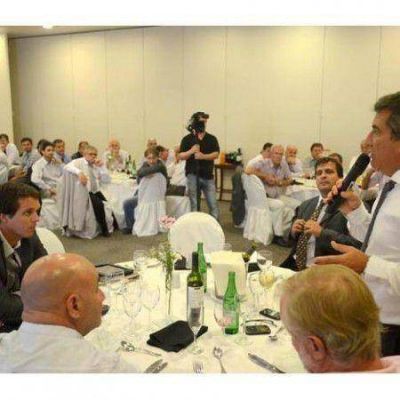 Urribarri llam� a los senadores; los cit� en Concordia