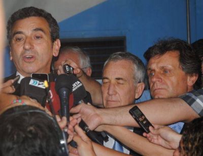 Pusieron en marcha el emisario submarino y el nuevo servicio de tren Constituci�n � Mar del Plata