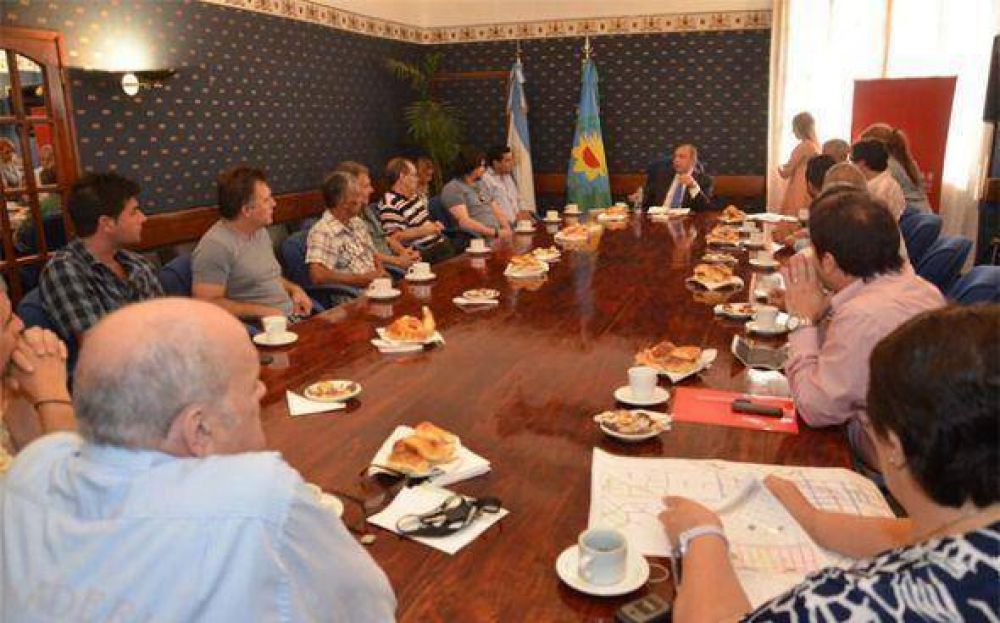 Comerciantes de Derqui se reunieron con el intendente y pidieron mejoras