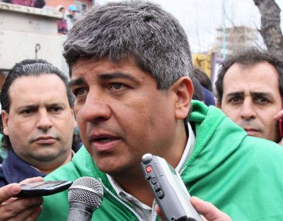 CAMIONEROS ACORD� CON EMPRESARIOS Y LEVANT� EL PARO