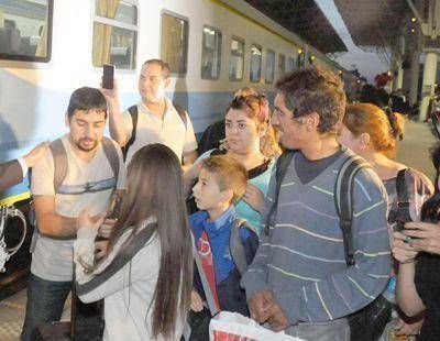 Lleg� el nuevo tren que une a Mar del Plata con Buenos Aires