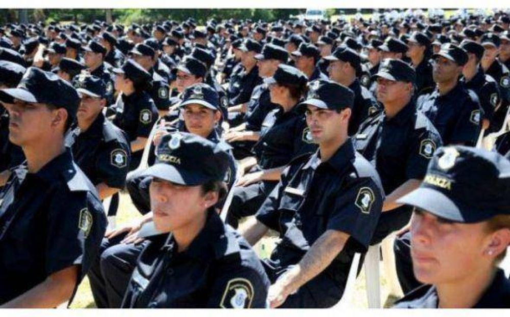 Seguridad: Pilar sum� 104 nuevos polic�as