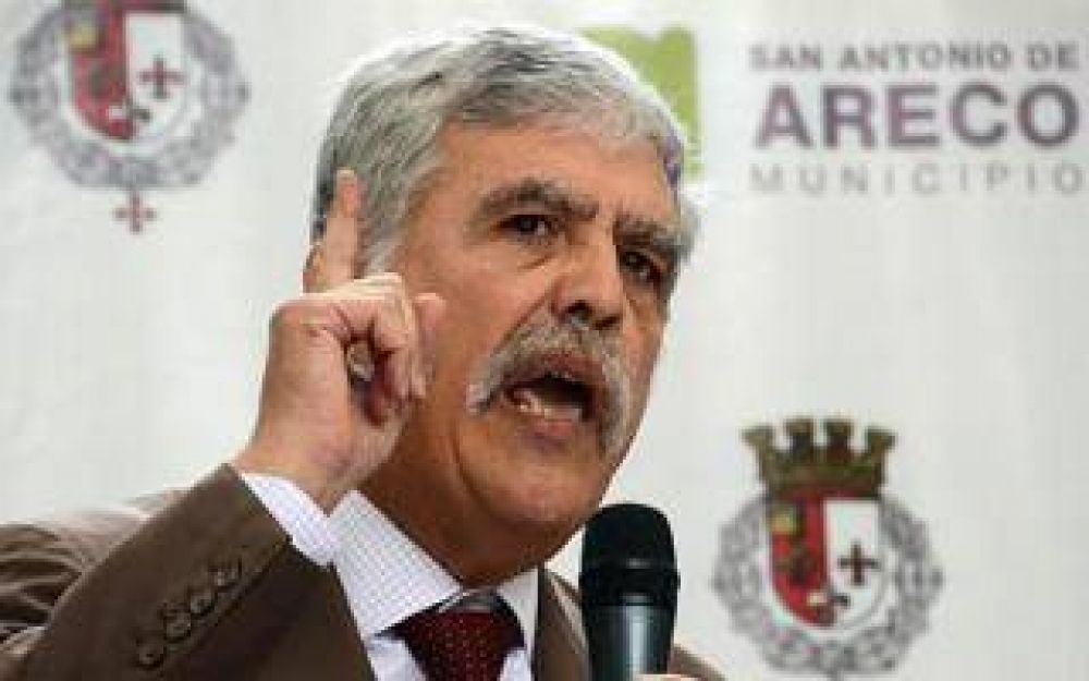 De Vido inaugur� nodo de fibra �ptica en San Antonio de Areco