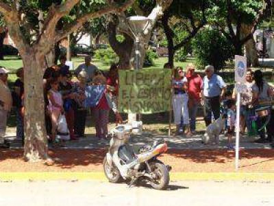 Vecinos pidieron la renuncia de Mignaquy