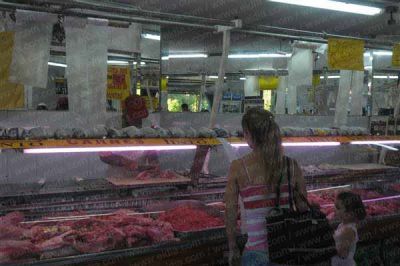 En las carnicer�as se agotaron r�pido los �cortes navide�os�    