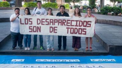 Tucumanos se suman a una campa�a en apoyo a las v�ctimas de Ayotzinapa