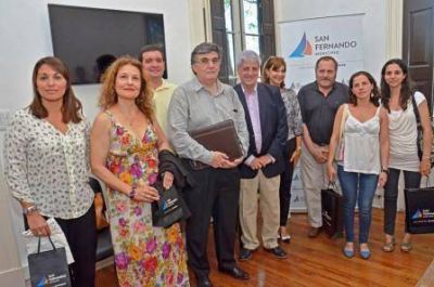Andreotti reconoci� a m�dicos por una campa�a de prevenci�n del c�ncer de �tero 