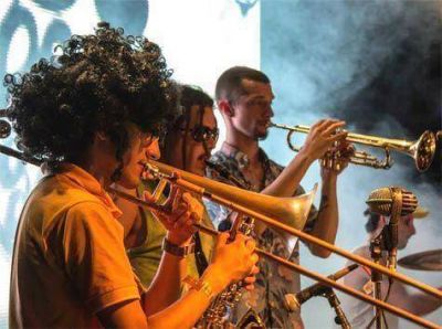 Ca�uelas Fest: cierre de a�o con m�sica y humor