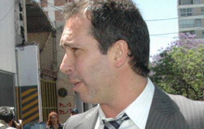 Cossar tild� de 
