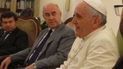 Funcionario de Urribarri estuvo en Italia con el Papa	 