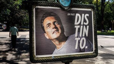La campa�a 2015 se adelant� con la guerra de afiches
