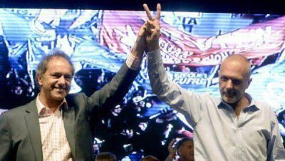 Respaldo mutuo de Scioli y Buzzi para los comicios 2015