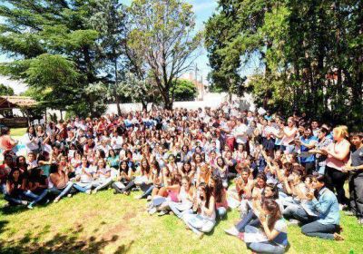 Reconocimiento al m�rito: Poggi entregar� el 1er. aporte a los mejores promedios