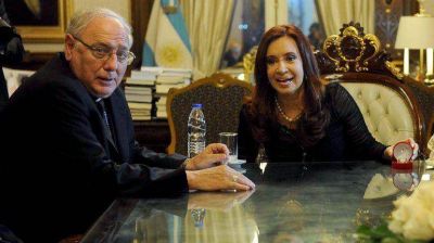 Cristina Kirchner recibe a la c�pula de la Iglesia
