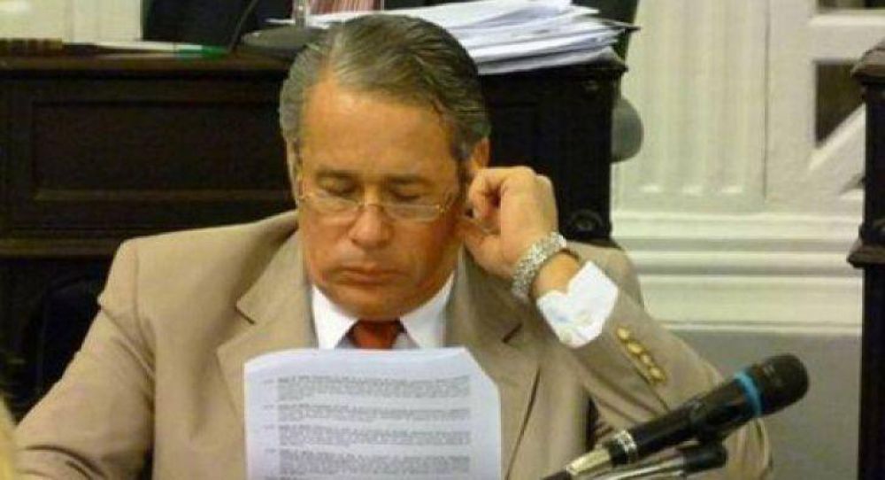 Badaracco pide independencia de poderes