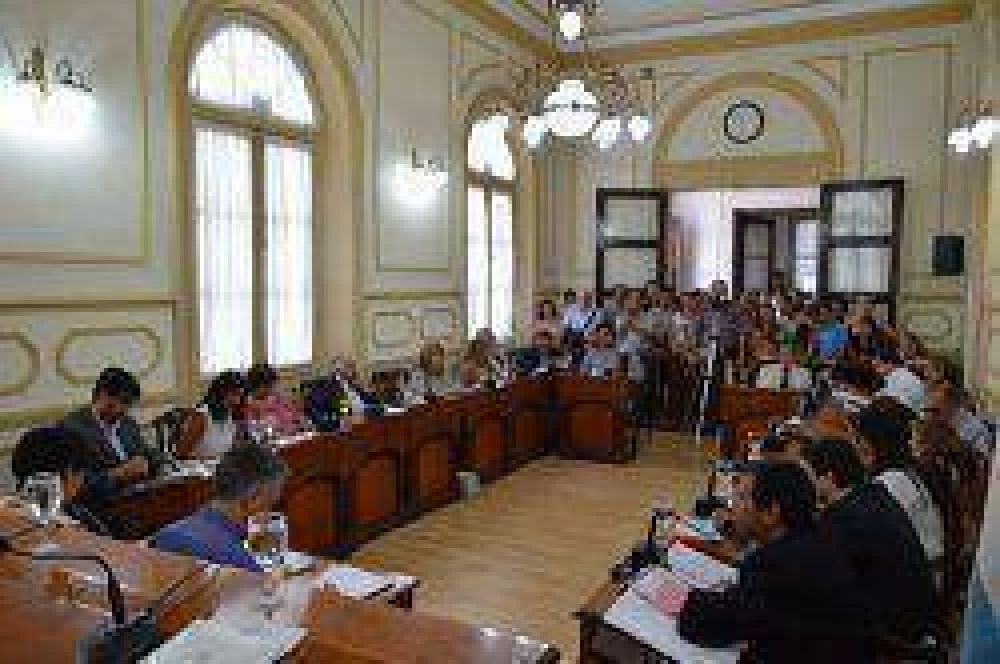 Afirman que Fabi�n R�os pierde proyectos por falta de di�logo