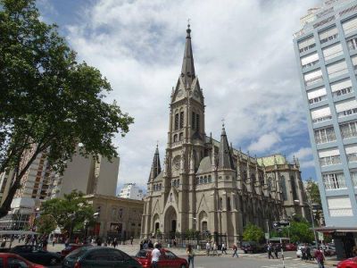 Reabri� la Iglesia Catedral