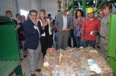 Beder Herrera inaugur� la primera planta de tratamientos de residuos s�lidos urbanos de la provincia