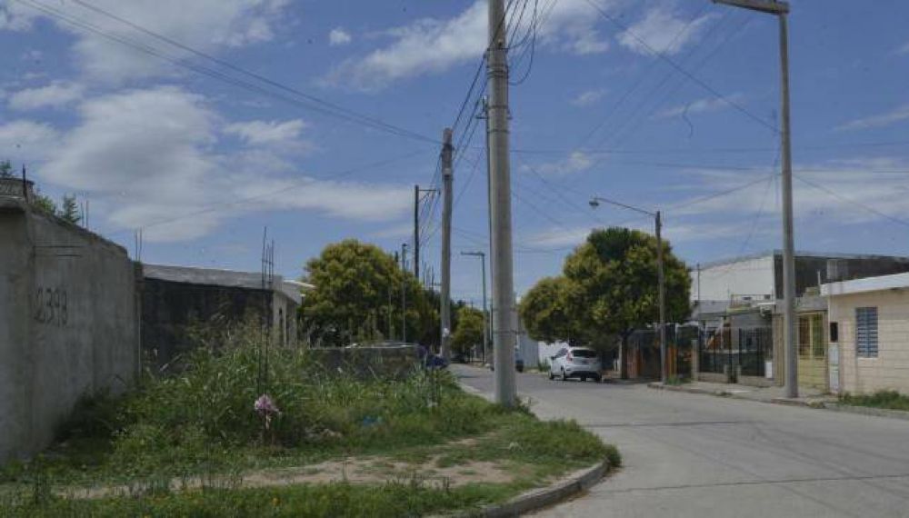 La patota fue a matarlo y sus amigos lo dejaron en la calle