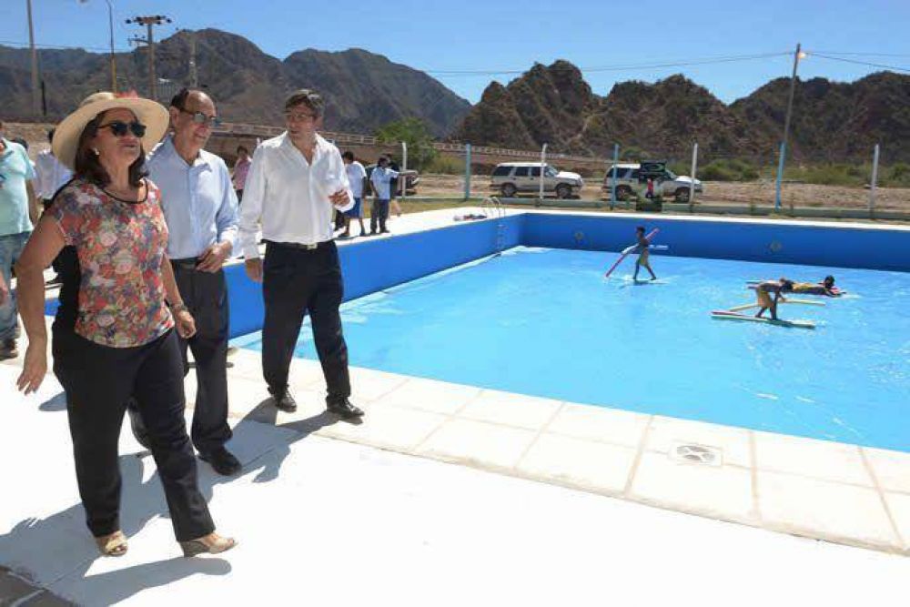Luc�a inaugur� importantes obras en el cumplea�os de Bel�n