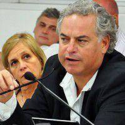 Dom�nguez insta a que se aplique la Ley que regula la espera en cajas de supermercados
