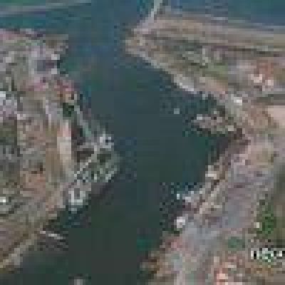 Piden repavimentar acceso a Puerto Quequ�n 