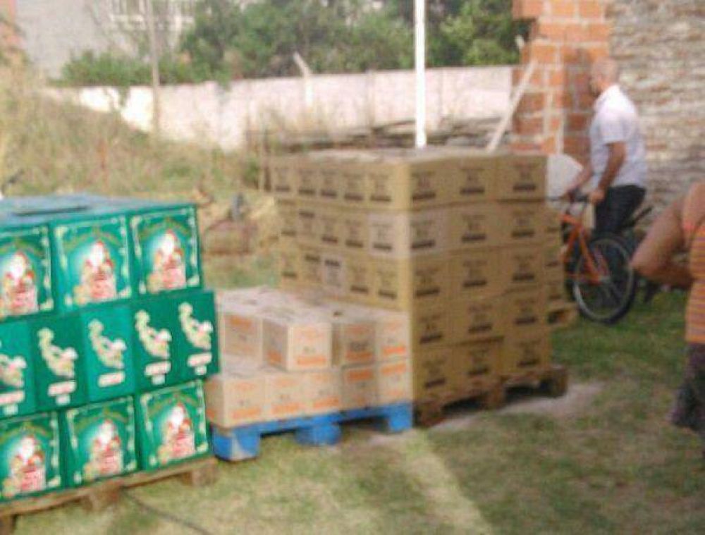 Entidades intermedias reclamaron las cajas navide�as que secuestr� Bevilacqua